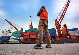 🚢✈️ Import-Export à Dubaï — Achetez, on expédie. Visez grand avec Destination Dubai.